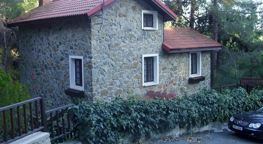 Платрес: Platres Stone House