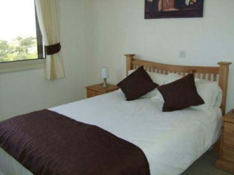 Пейя: Macy Apartment