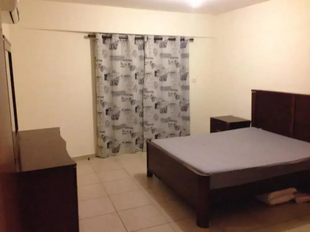Ларнака: Lakis Court