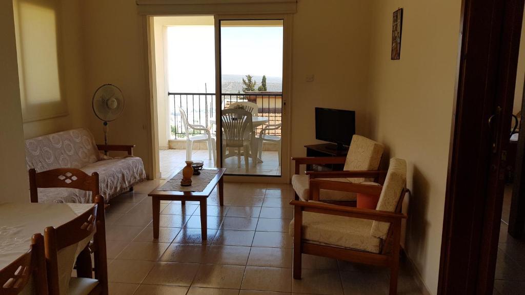 Писсури: Lazaros Pissouri Apartments