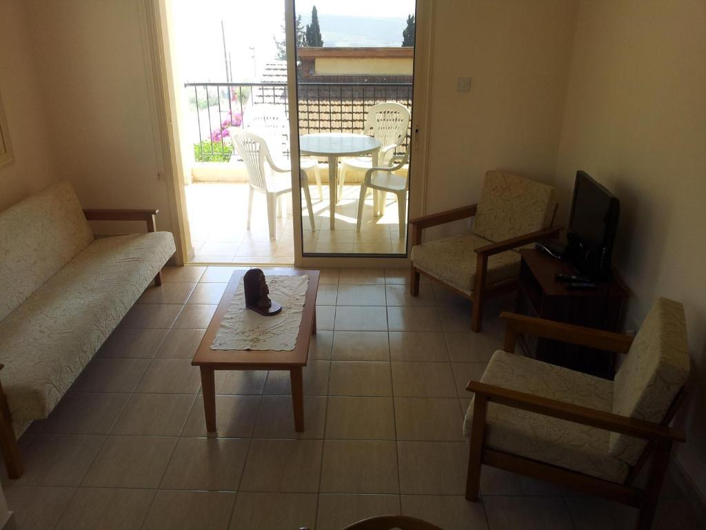 Писсури: Lazaros Pissouri Apartments
