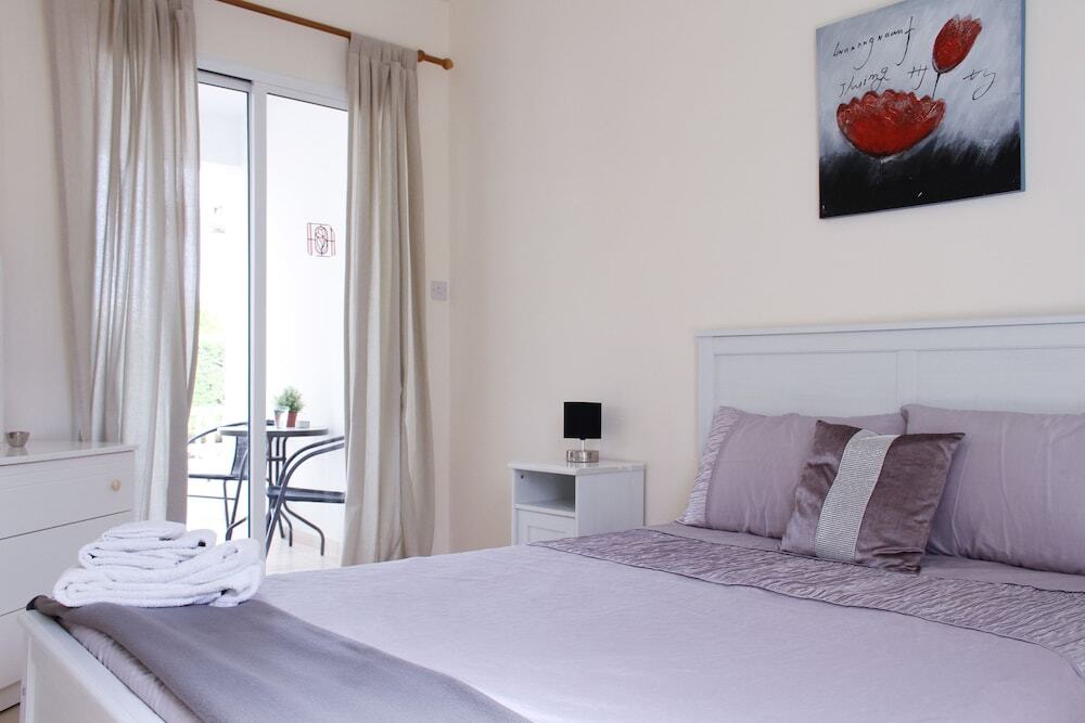 Пафос: Constantia Gardens Apartments