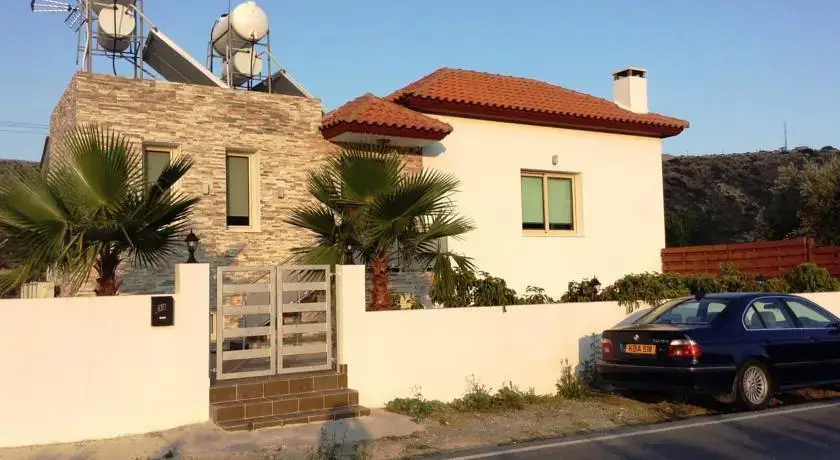 The Old Olive Tree House — фото 1