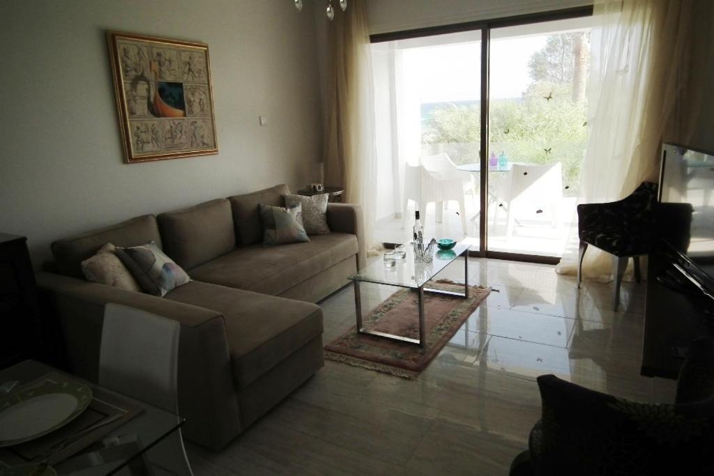 Ларнака: Sandy Beach Apartment 13