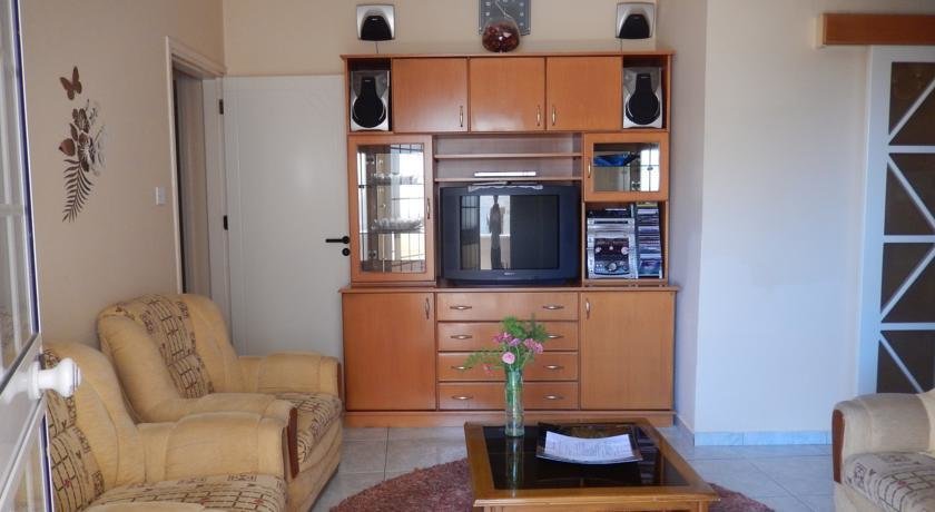 Айос-Атанасиос: Nikis House Apartment