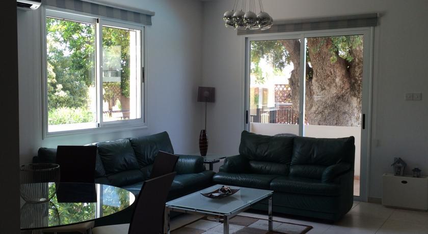 Пафос: Oakdale Flat
