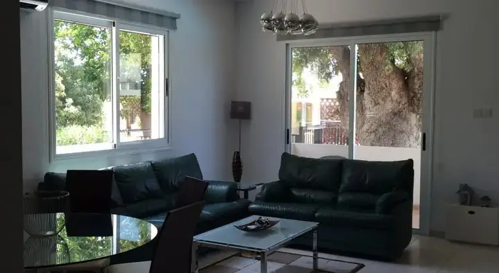 Пафос: Oakdale Flat
