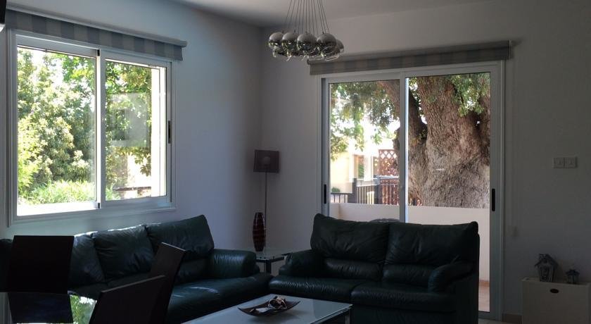 Пафос: Oakdale Flat