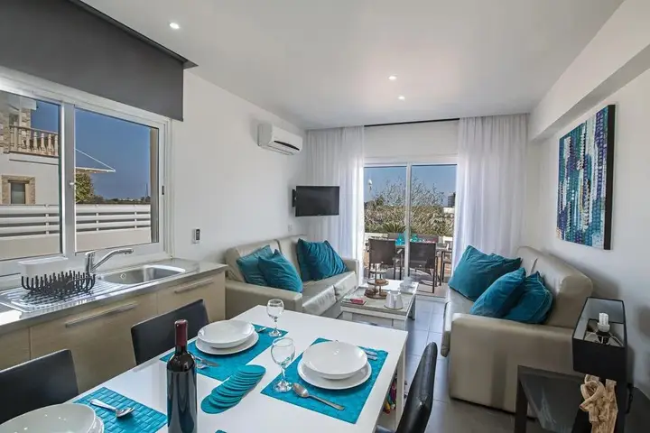 Протарас: Nicholas Seaview Apartments