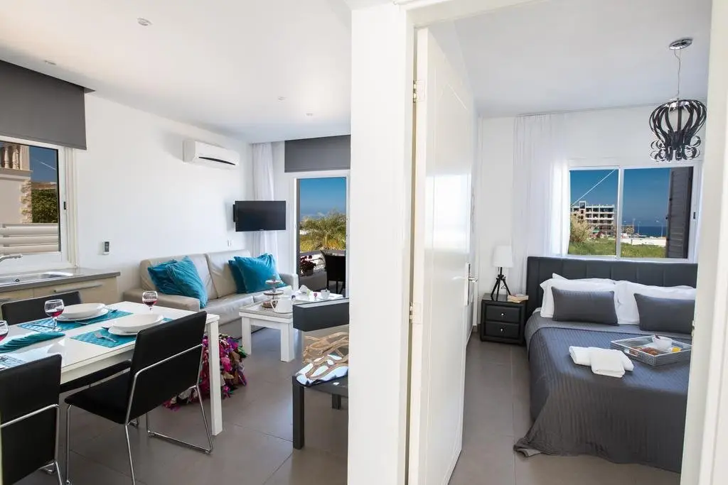 Протарас: Nicholas Seaview Apartments