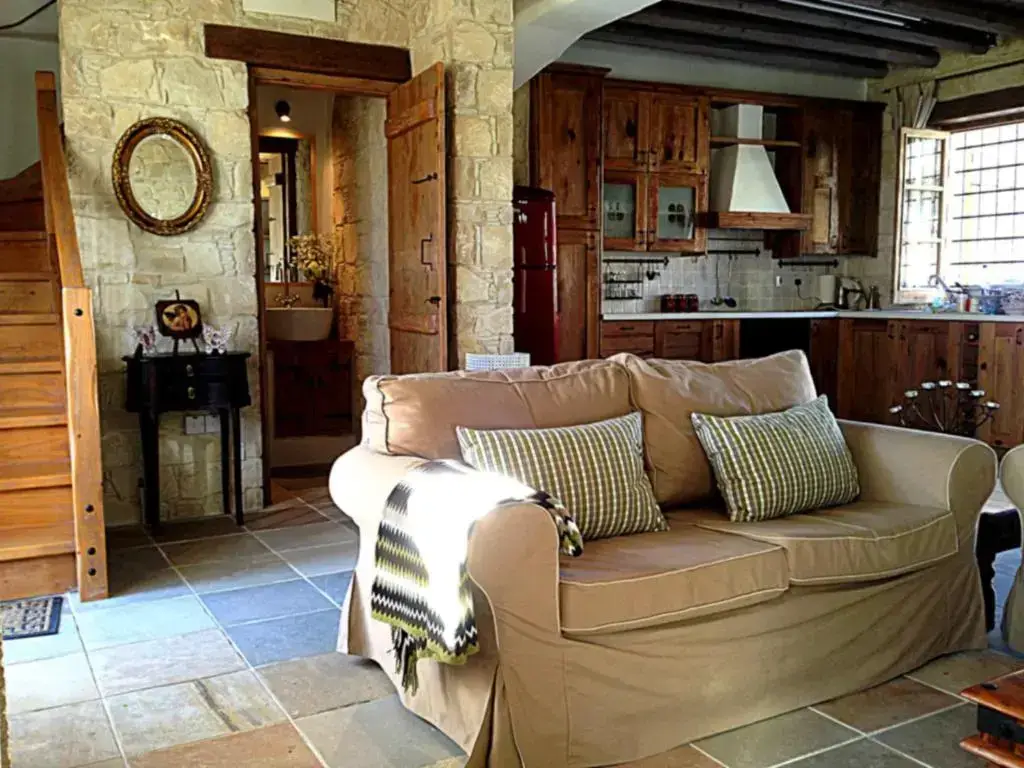 Лофу: Lofou Traditional Stone House