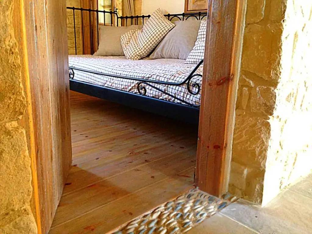 Лофу: Lofou Traditional Stone House