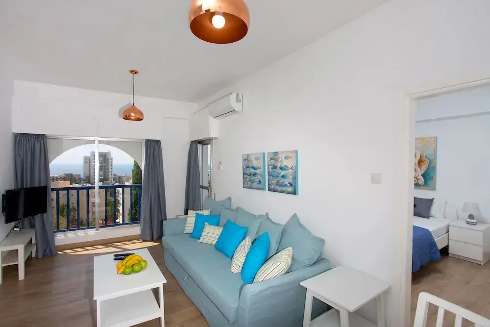 Агиос Тихонас: Sea View Renanda Apartment