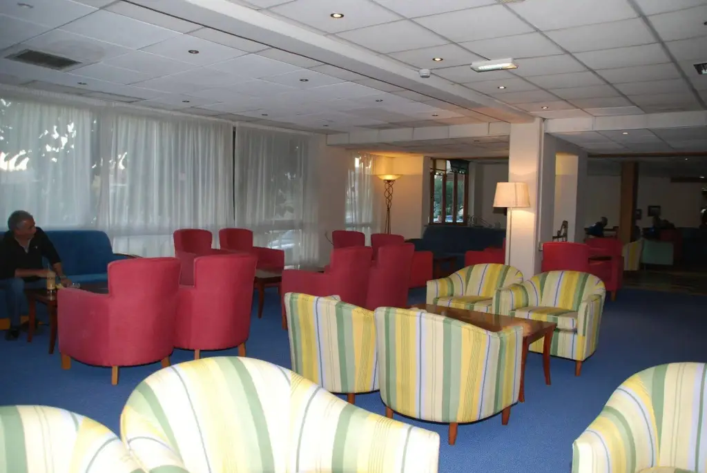 Агиос Тихонас: The Caravel Hotel