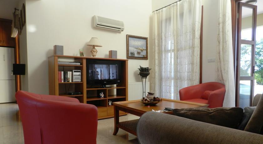 Куклия: Villa Nikos