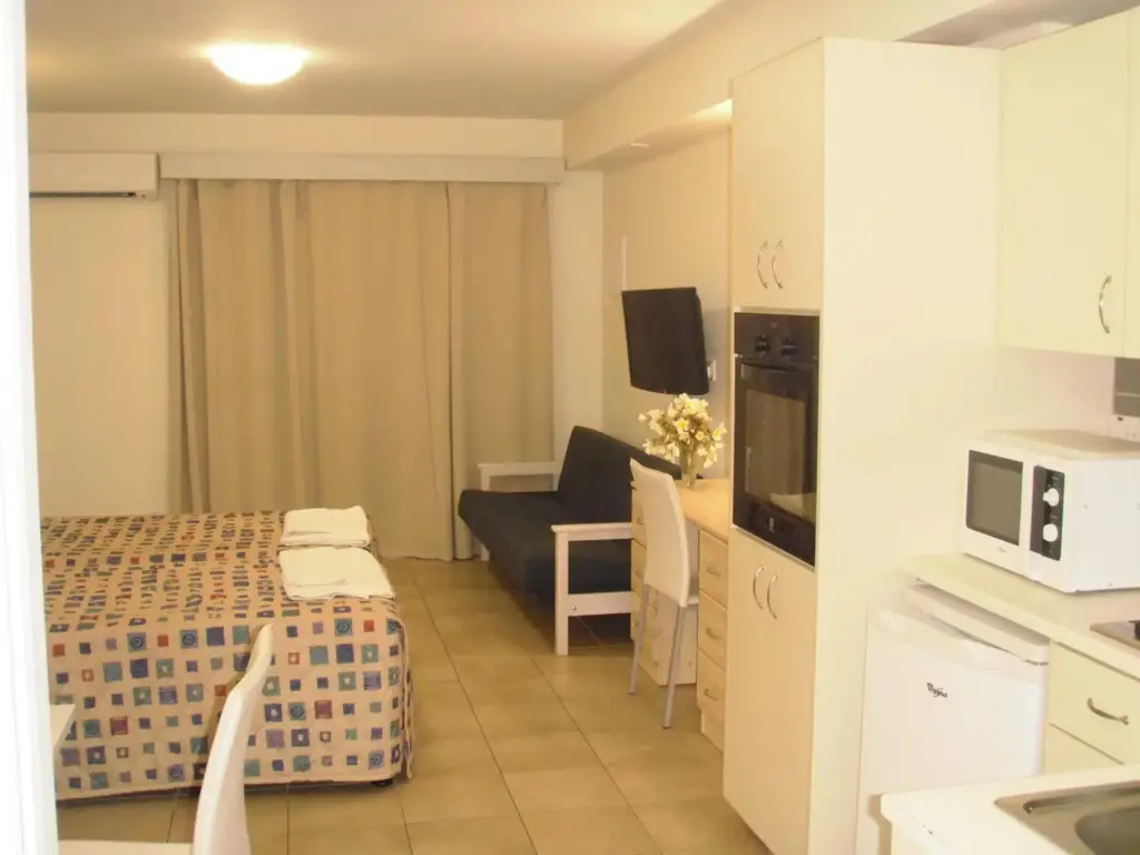 Айя-Напа: Eligonia Hotel Apartments