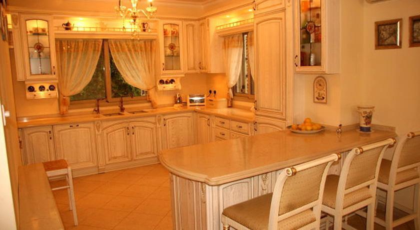 Пейя: Villa Julia