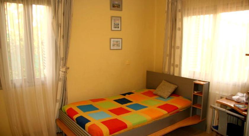 Пейя: Villa Julia