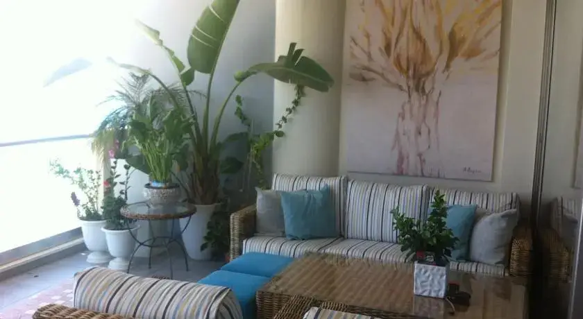 Ларнака: Larnaca Marina Seafront Penthouse