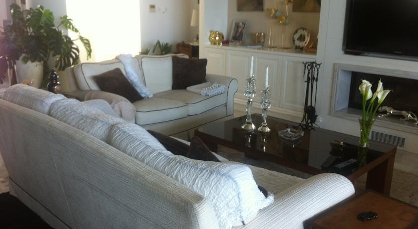 Ларнака: Larnaca Marina Seafront Penthouse