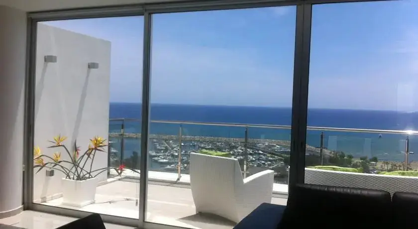 Ларнака: Seaview Penthouse 3B