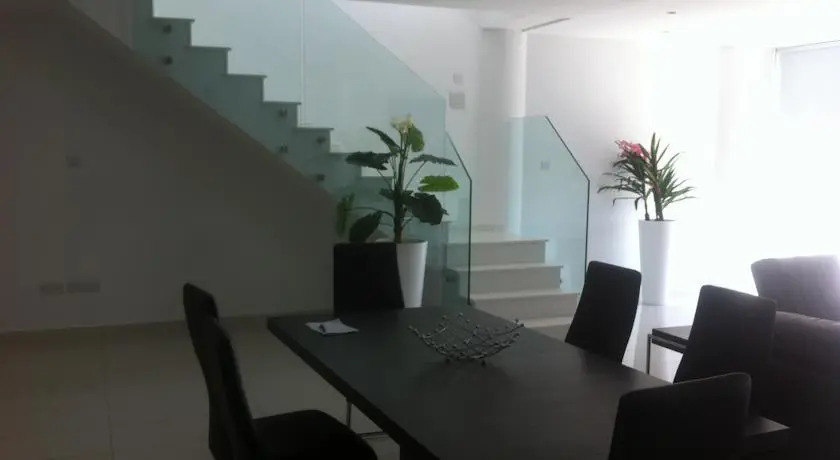 Ларнака: Seaview Penthouse 3B
