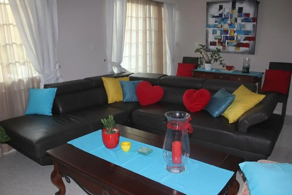 Пафос: Chloes Lettings