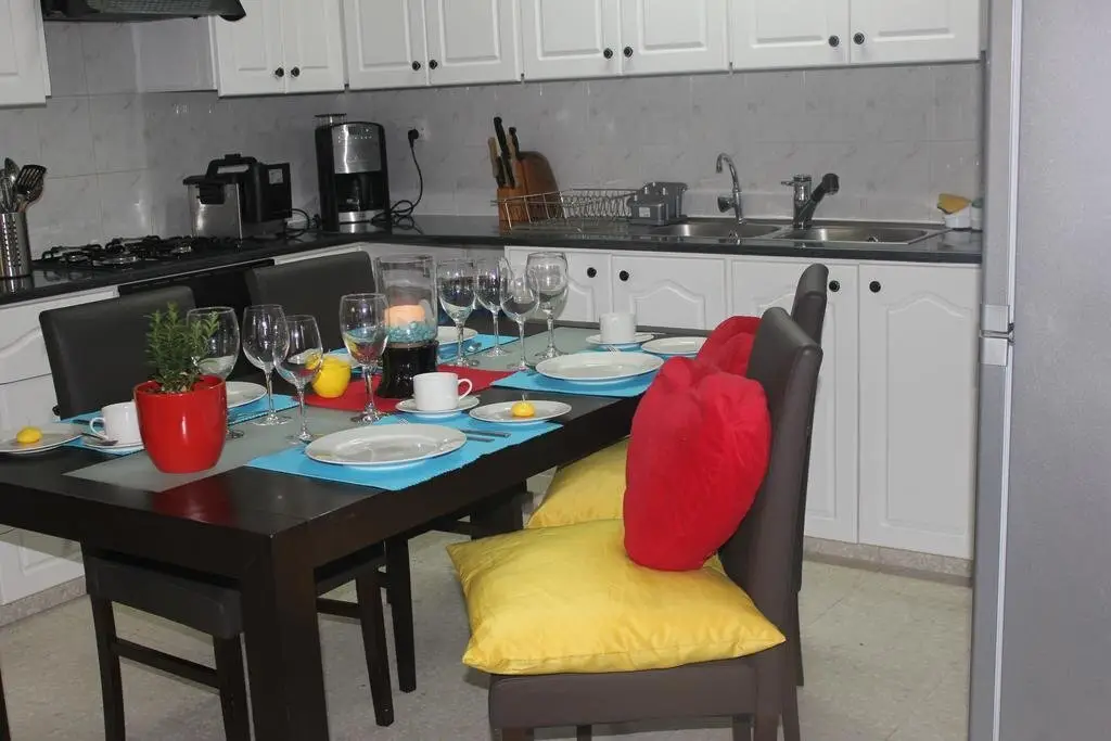 Пафос: Chloes Lettings