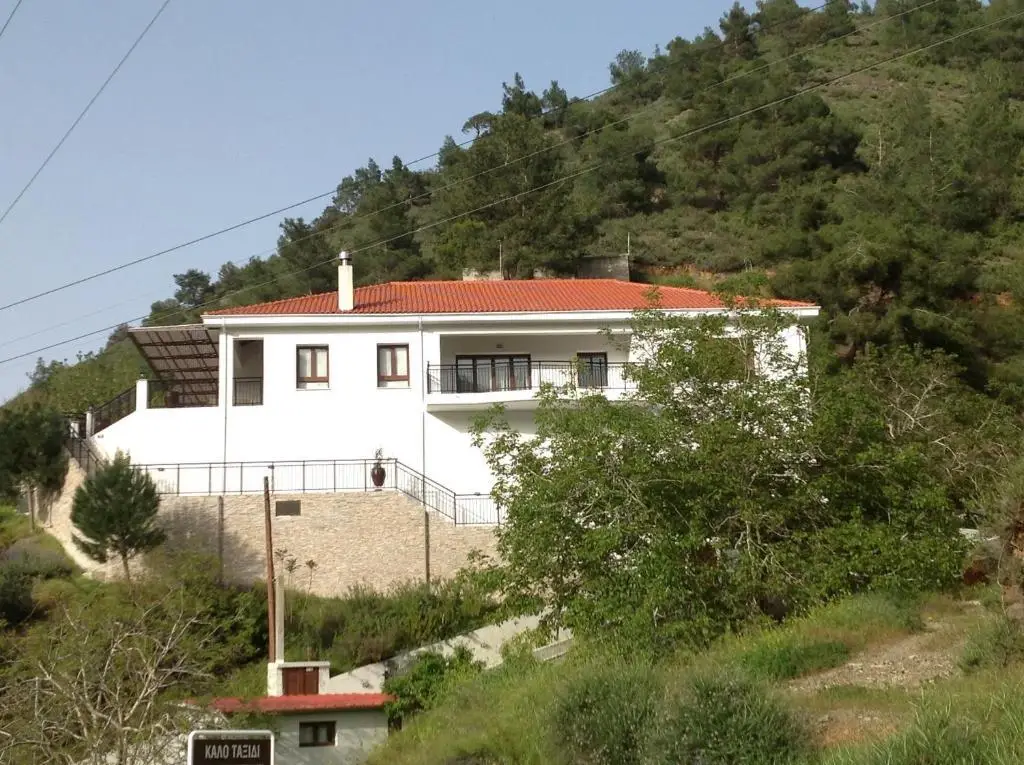 Какопетрия: Ta Spitakia tis Theodosias