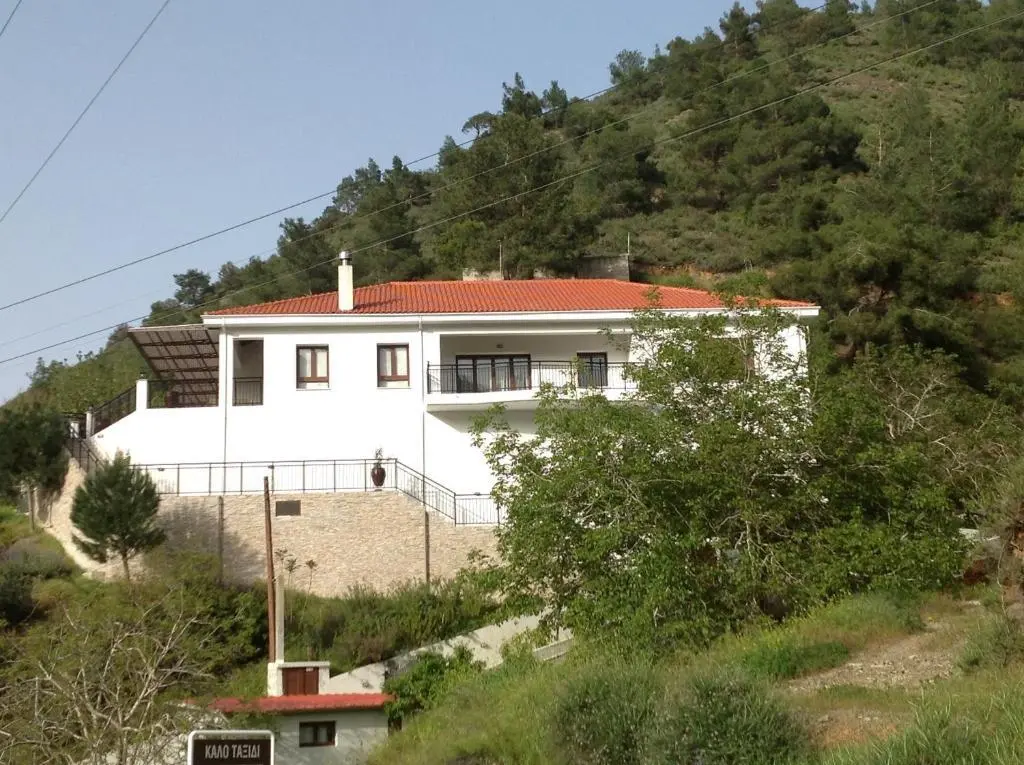 Какопетрия: Ta Spitakia tis Theodosias