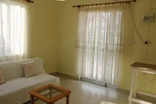 Пафос: Fragaroma House