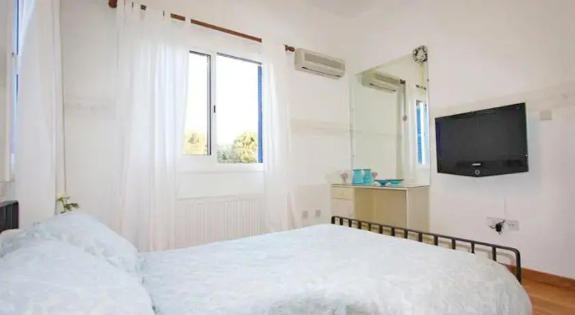 Протарас: Villa Helia