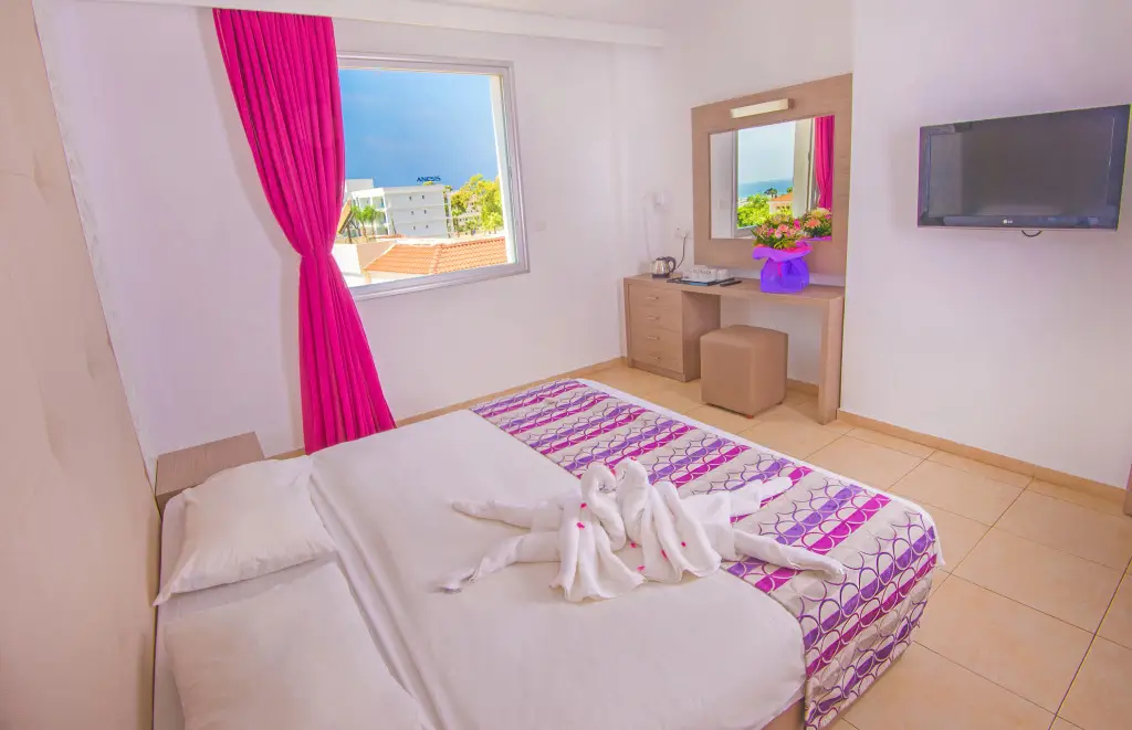 Айя-Напа: New Famagusta Hotel&Suites
