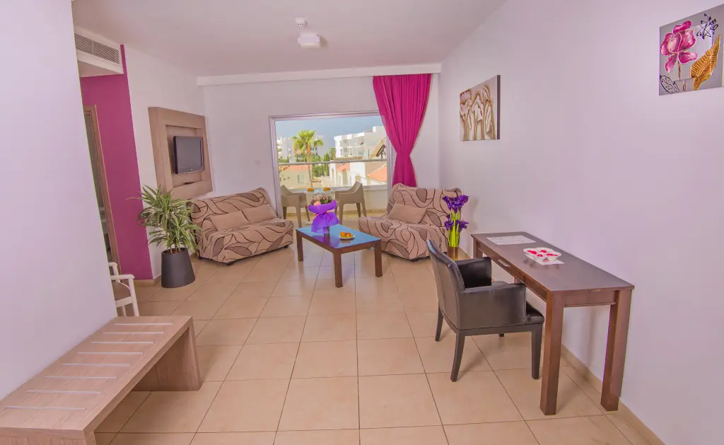Айя-Напа: New Famagusta Hotel&Suites