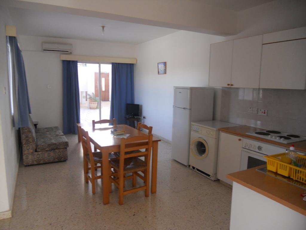 Полис Хрисохус: Ouloupia Apartments