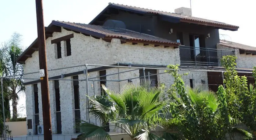 Протарас: Villa Stone