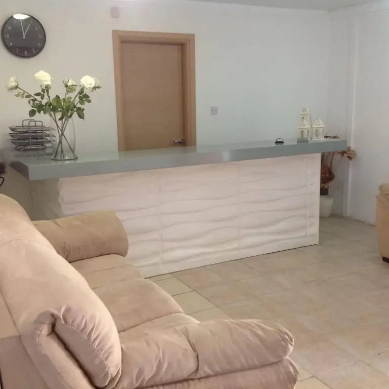 Пафос: Alecos Hotel Apartments