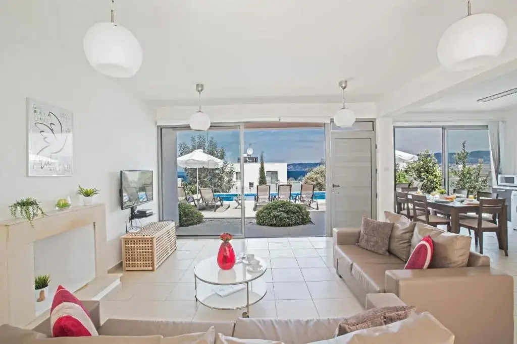 Нео Хорио: Esprit Villa 26 Latchi