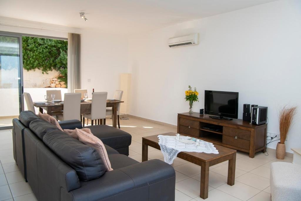 Нео Хорио: Esprit Villa 26 Latchi