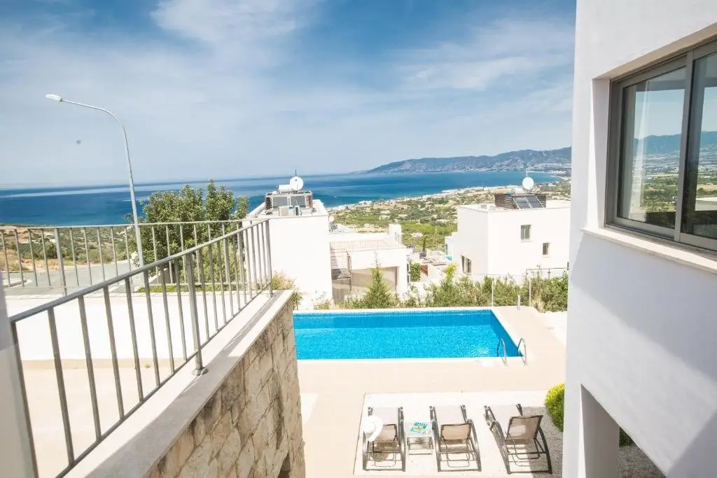 Нео Хорио: Esprit Villa 26 Latchi