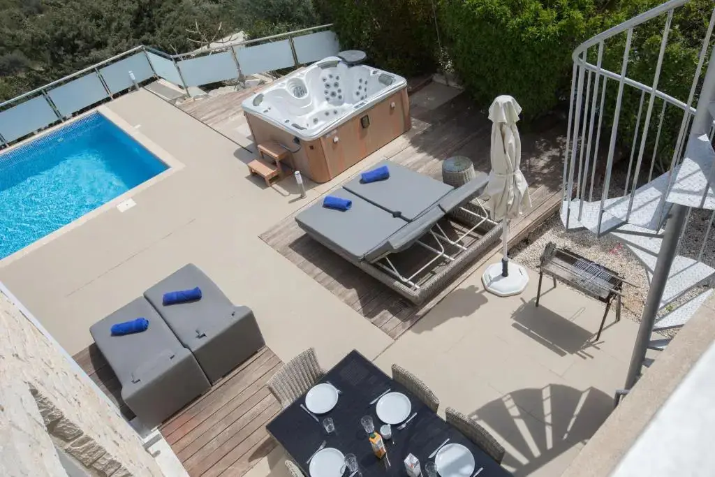 Нео Хорио: Esprit Villa 33 Latchi