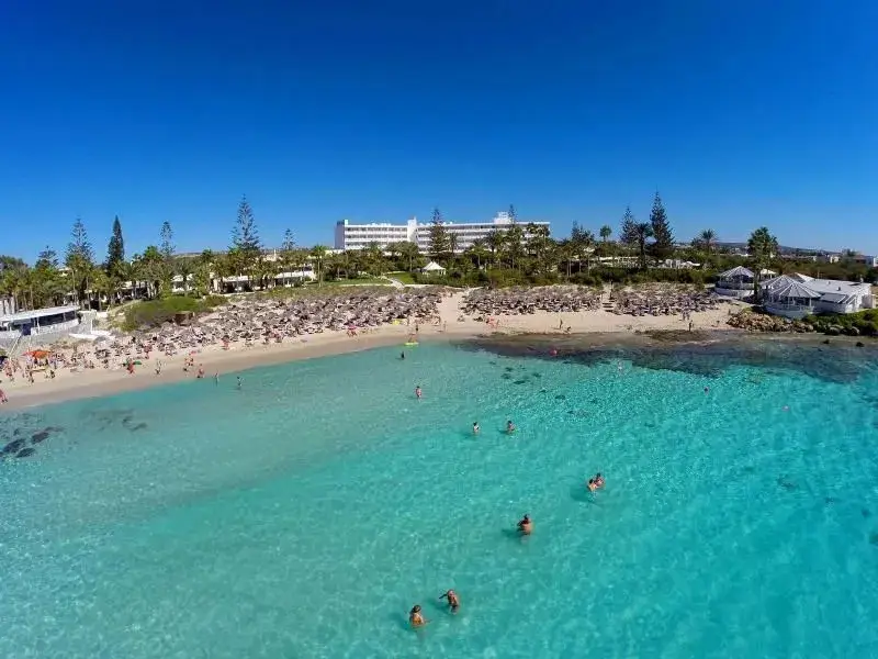 Айя-Напа: Hara Nissi Beach