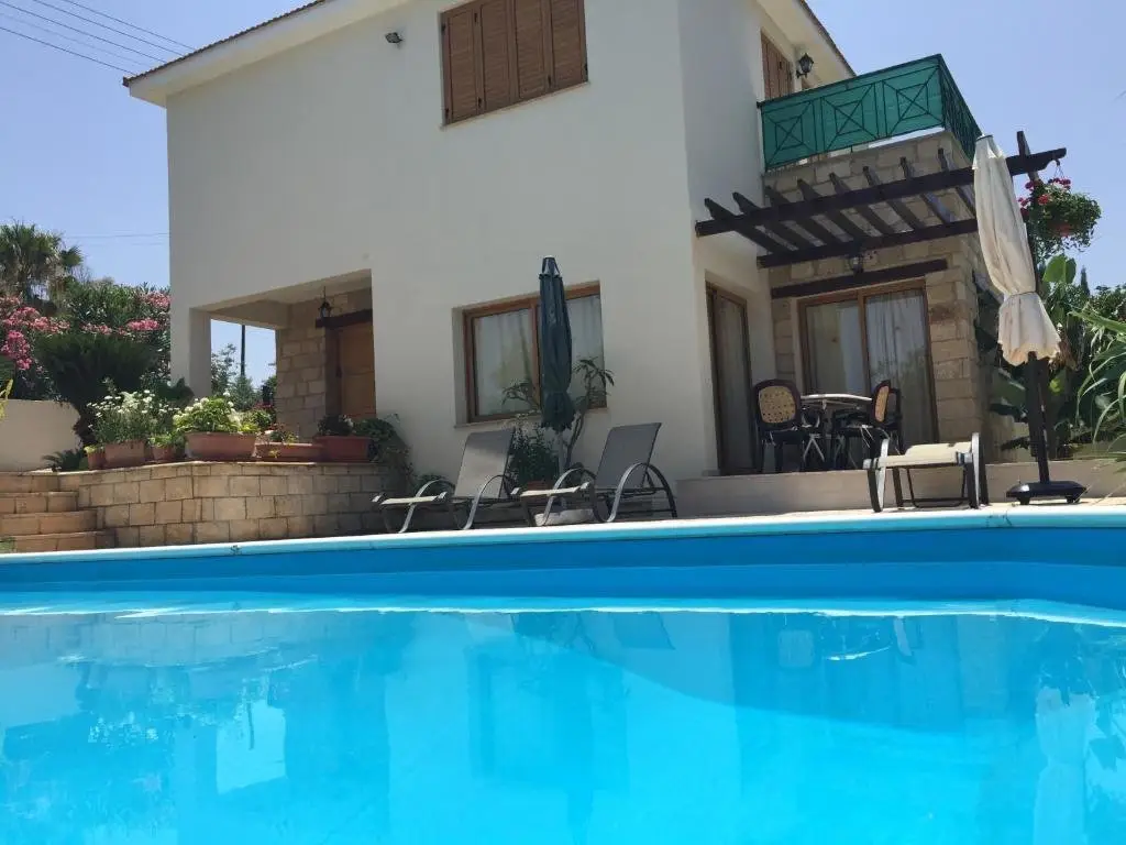 Нео Хорио: Villa Pergia