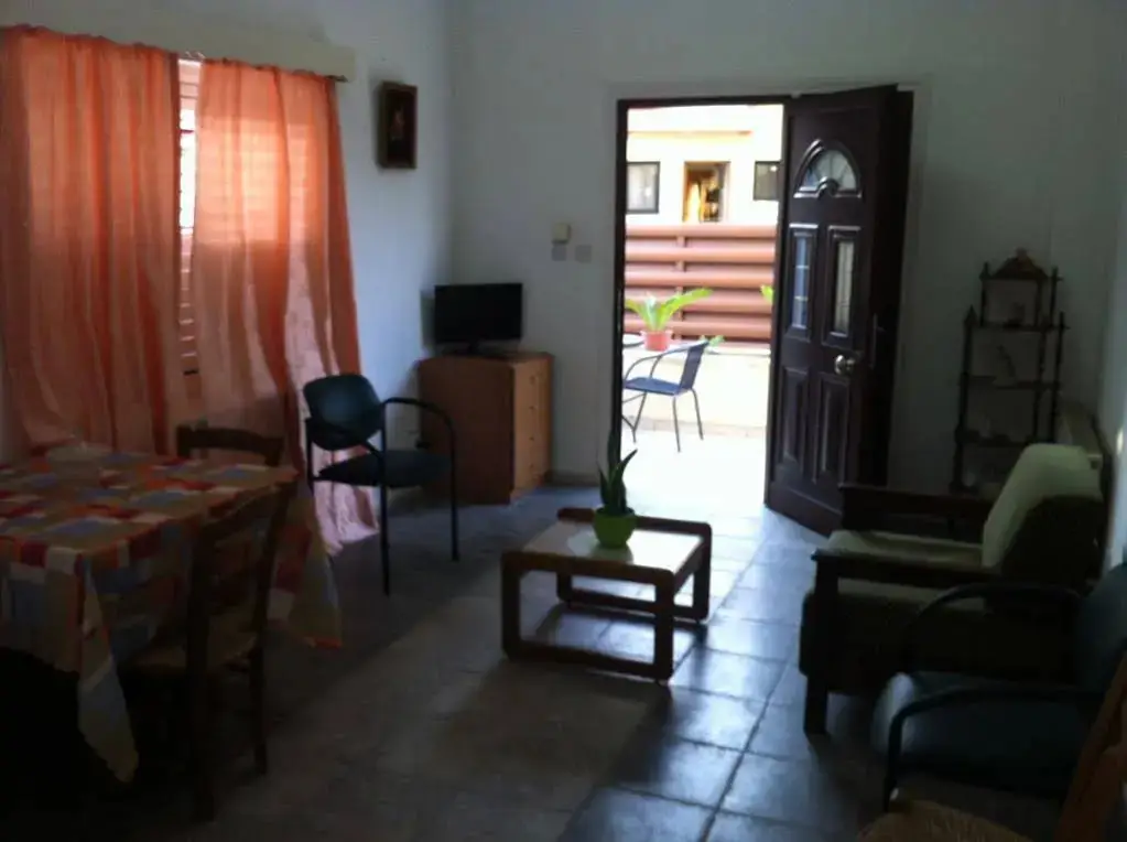 Valentinos House — фото 1