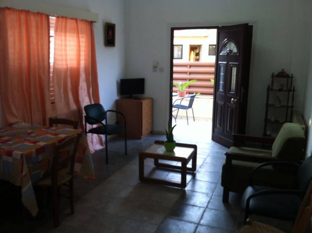 Пафос: Valentinos House