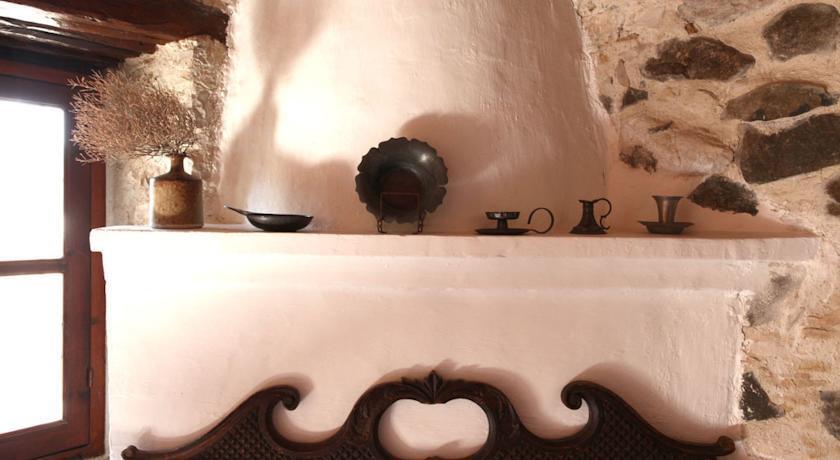 Какопетрия: Dorina Cottage