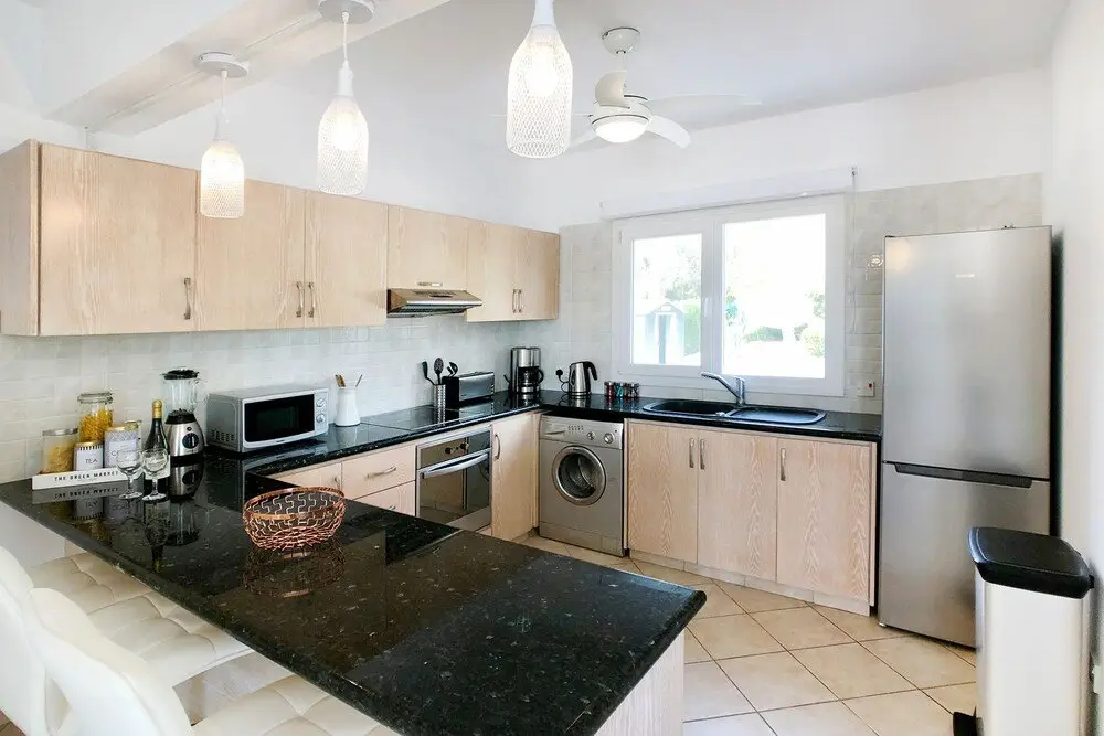Пейя: Villa Silverline