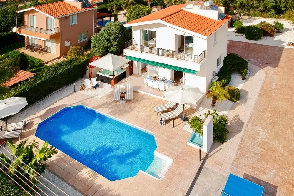 Пейя: Villa Silverline