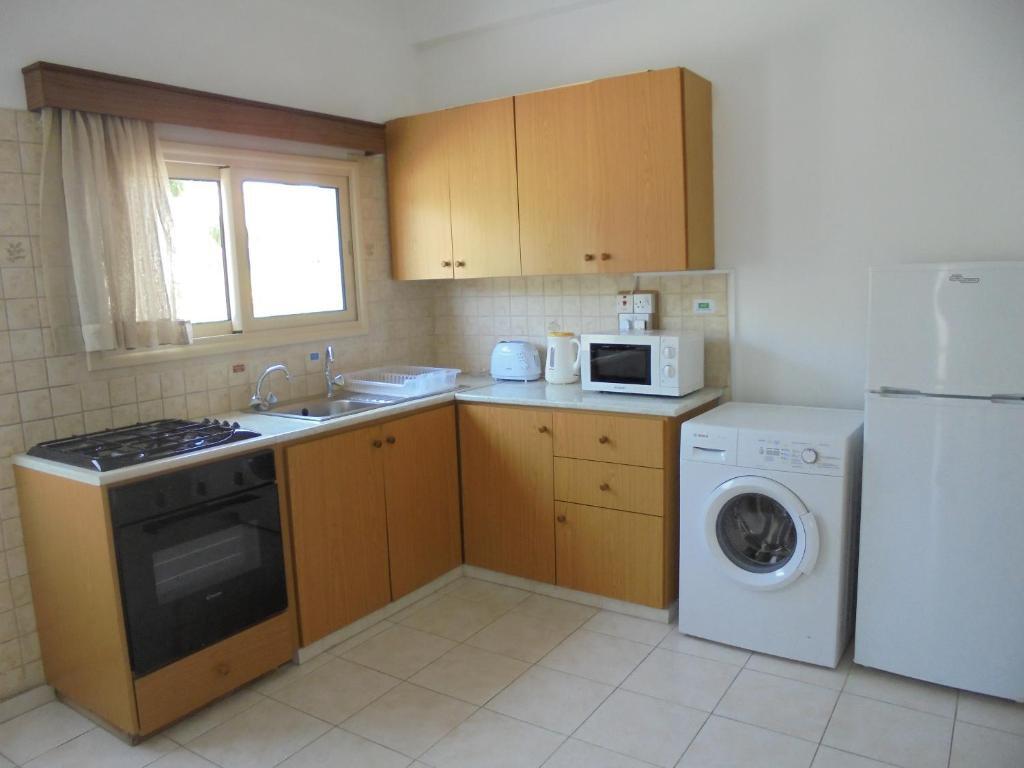 Пафос: Niki Court Holiday Apartments