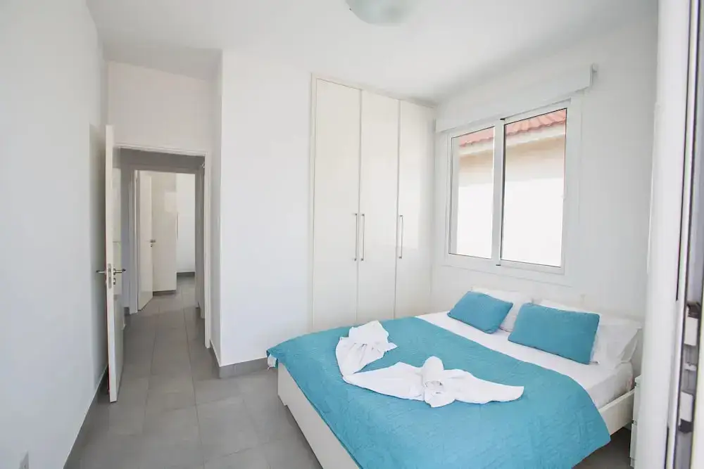Айя-Напа: Sea front Villa Dagi (Gorgona Complex, Ayia Napa)